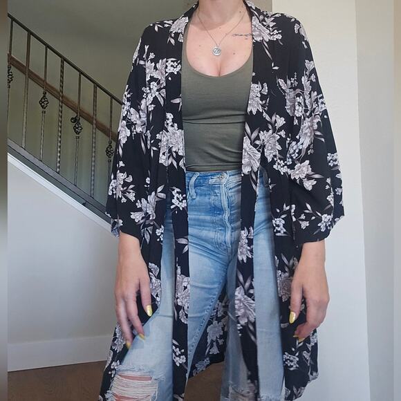 Spiritual Gangster Kimono - Picture 8 of 9